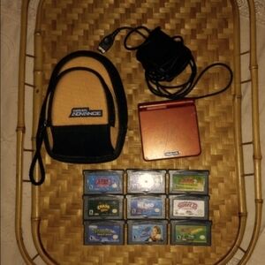 Nintendo Game Boy Advance SP w/10 Games, Charger and Carrying Case 2002